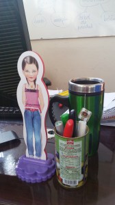 1. Lisbeth (Quercetti). Juego para vestir a una muñeca con ropa y accesorios. Foto: eaTRopía